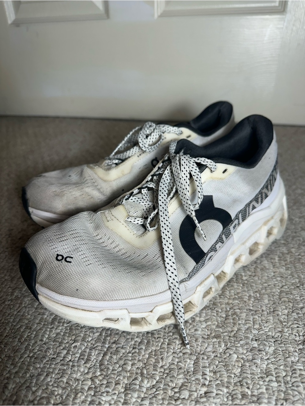 On Cloud Running monster White and Black womens Athletic Running Shoes - Picture 2 of 9